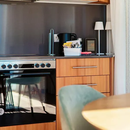 Alpine By Quokka 360 - Terrace With Magnificent Mountain Views