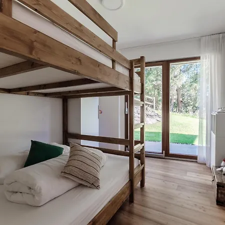 Lägenhet Alpine By Quokka 360 - Terrace With Magnificent Mountain Views