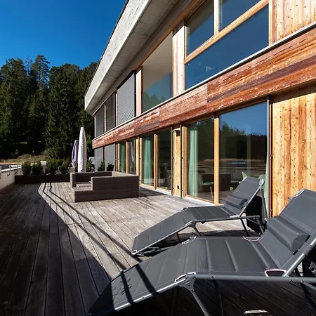 Alpine By Quokka 360 - Terrace With Magnificent Mountain Views