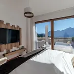 Alpine By Quokka 360 - With Sun Terrace In The Mountains