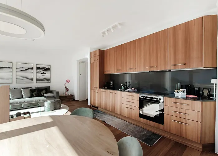 Alpine By Quokka 360 - Terrace With Magnificent Mountain Views Lejlighed *