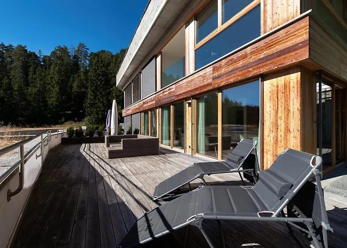 Alpine By Quokka 360 - Terrace With Magnificent Mountain Views